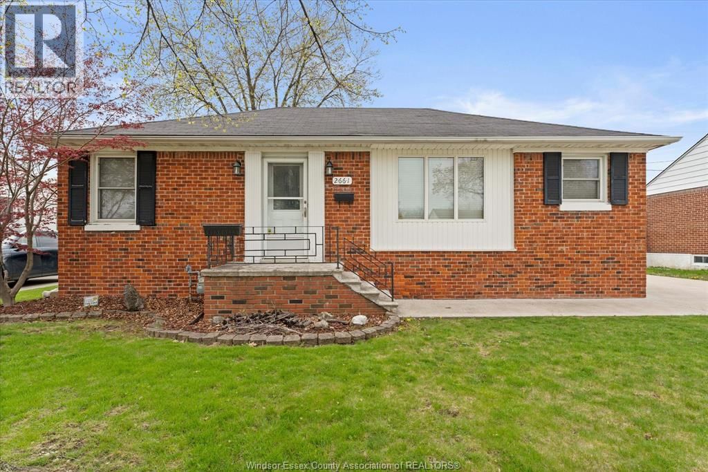 2661 RANDOLPH AVENUE Image 2