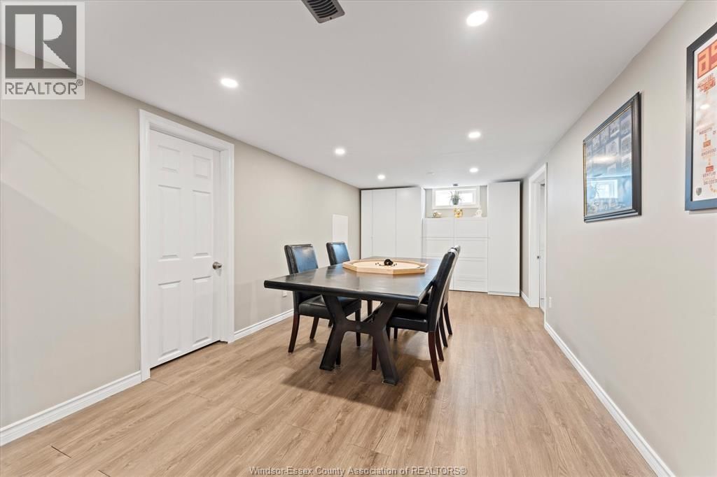 2661 RANDOLPH AVENUE Image 23