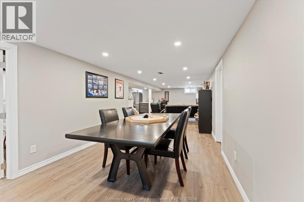 2661 RANDOLPH AVENUE Image 24