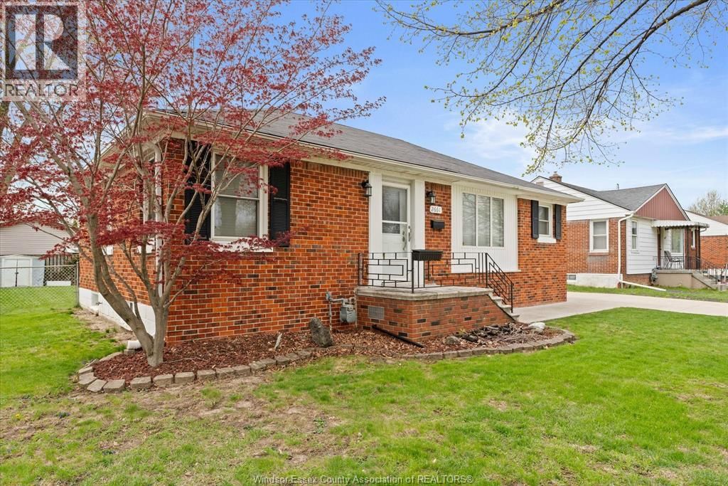 2661 RANDOLPH AVENUE Image 4