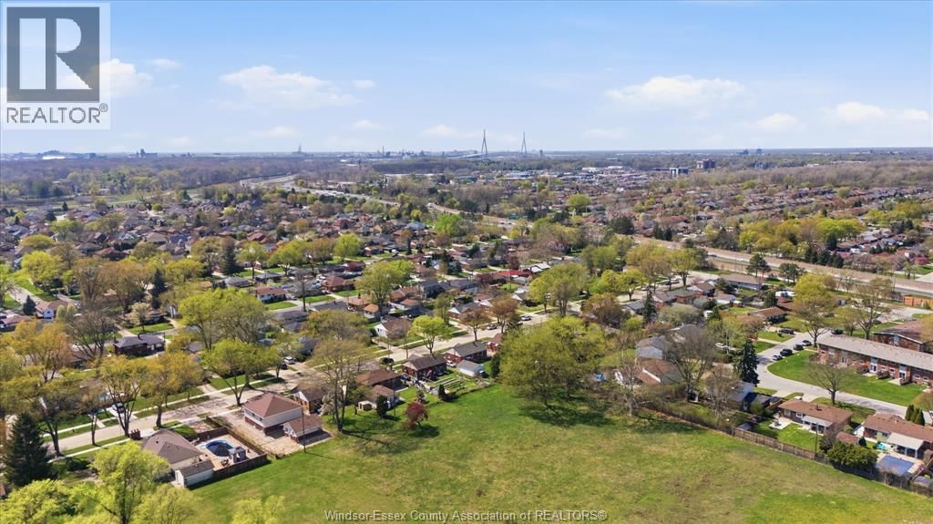 2661 RANDOLPH AVENUE Image 40