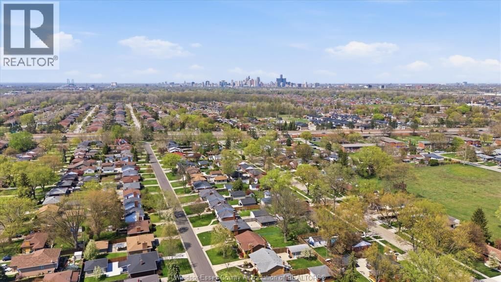 2661 RANDOLPH AVENUE Image 42