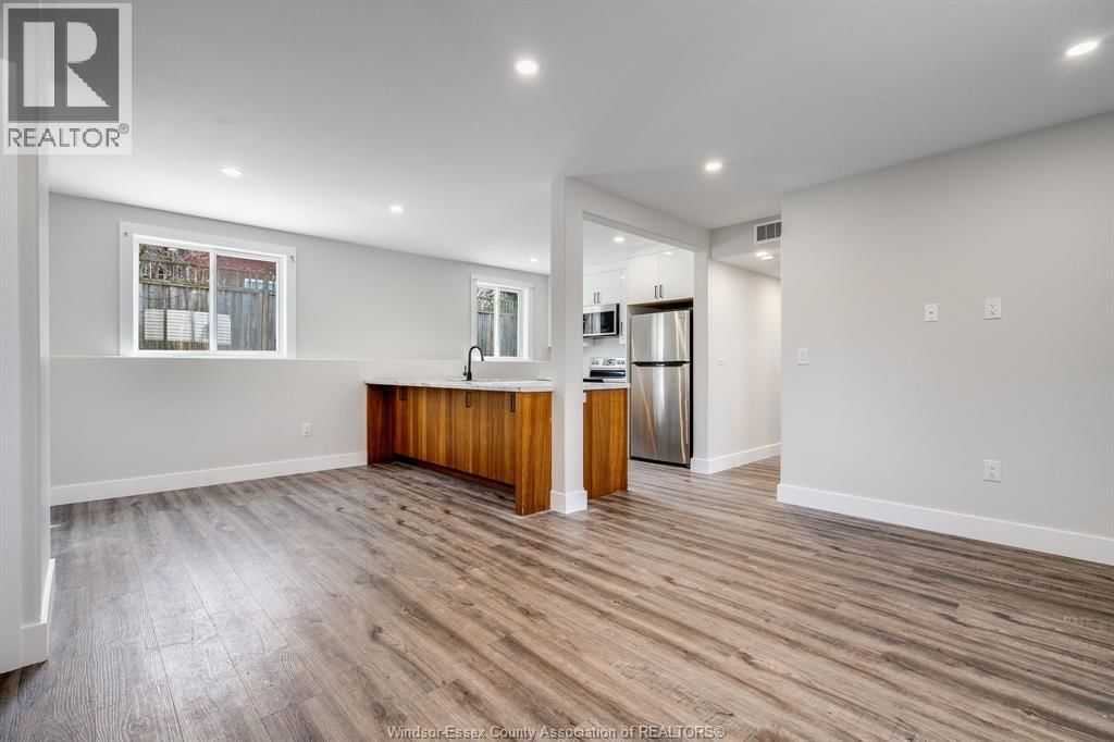 36 VICTORIA AVENUE SOUTH Image 2