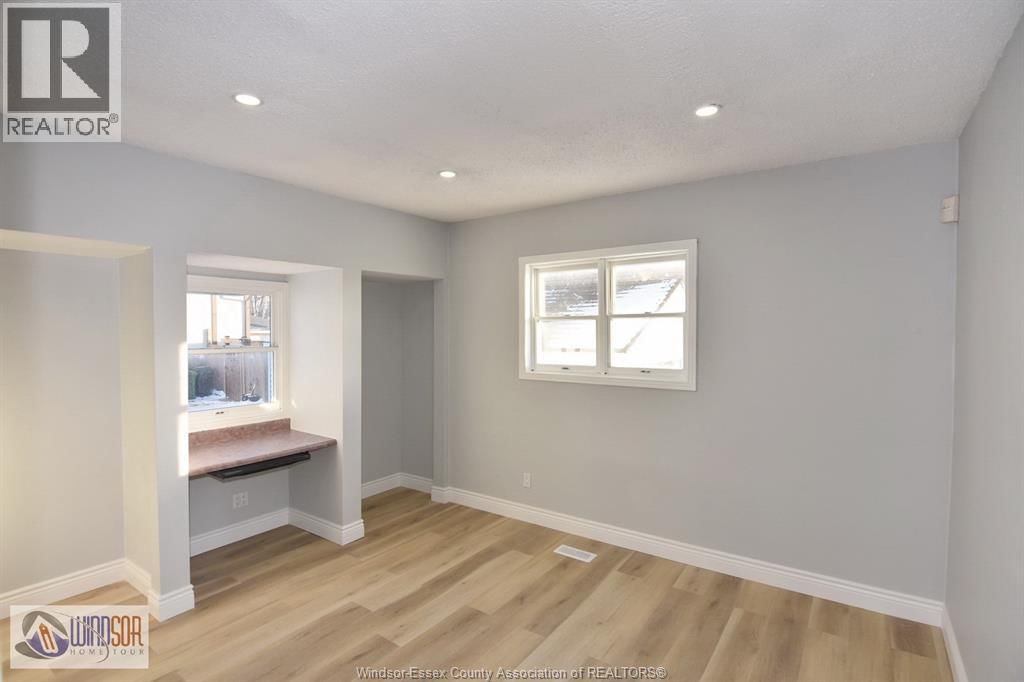 911 FRONT ROAD Image 16