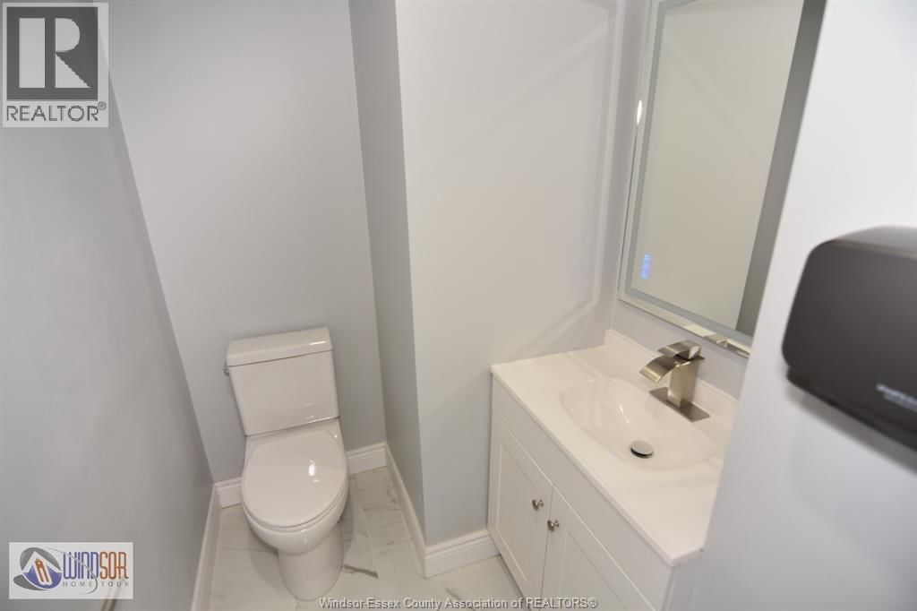 911 FRONT ROAD Image 23