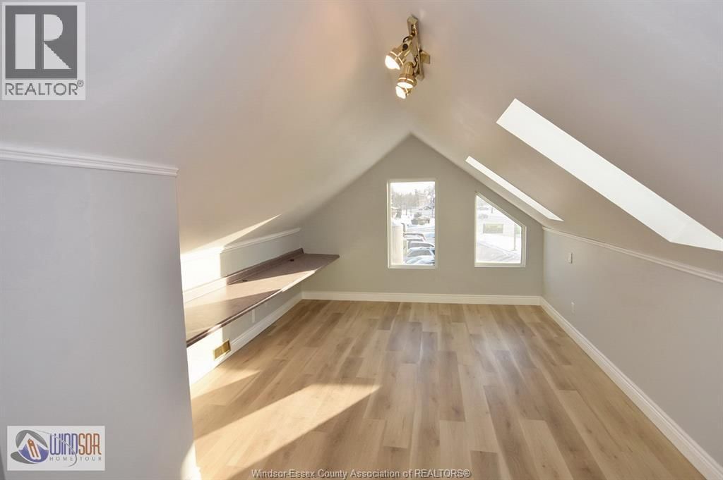 911 FRONT ROAD Image 26