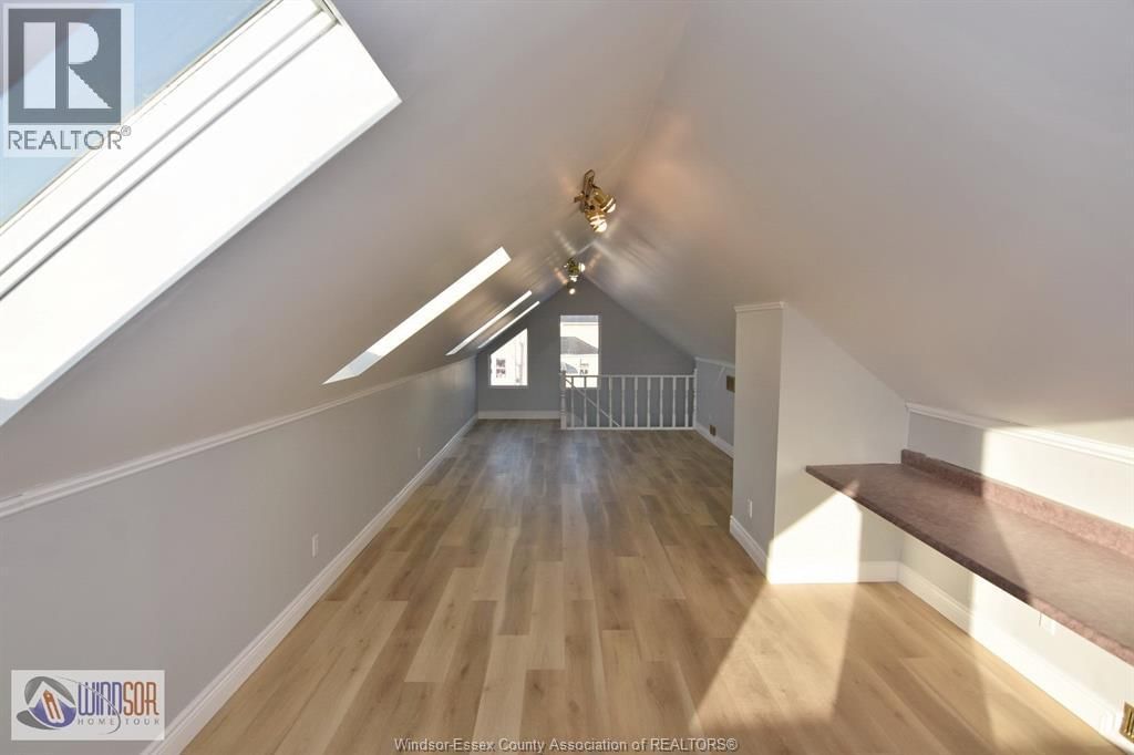 911 FRONT ROAD Image 28