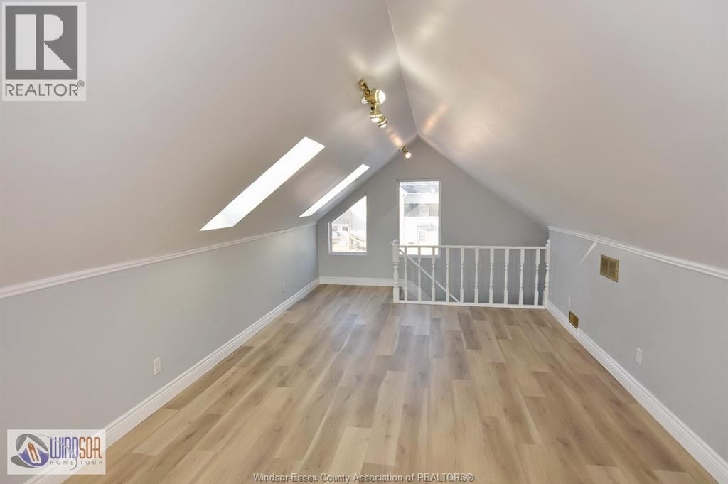 911 FRONT ROAD Image 30