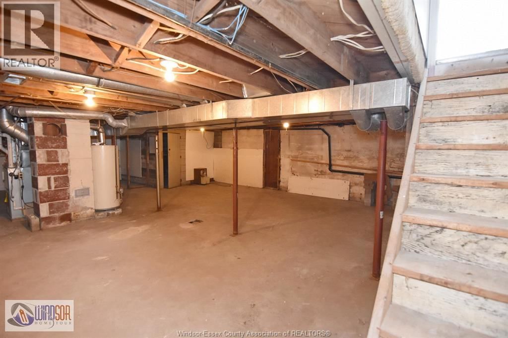 911 FRONT ROAD Image 32