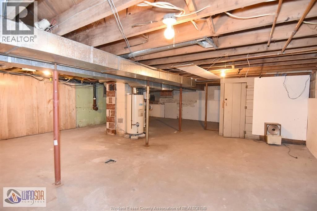 911 FRONT ROAD Image 35