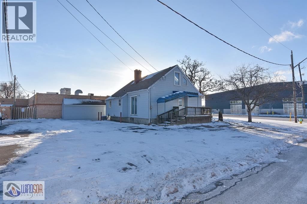 911 FRONT ROAD Image 4