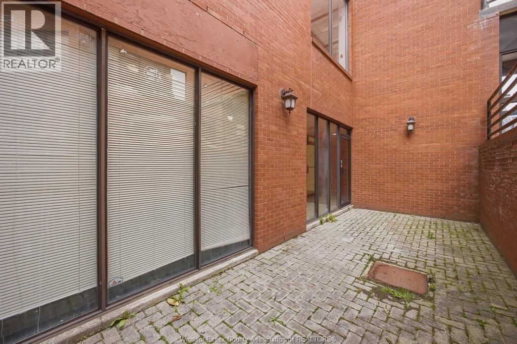 7 - 1 MAIN STREET WEST Image 12