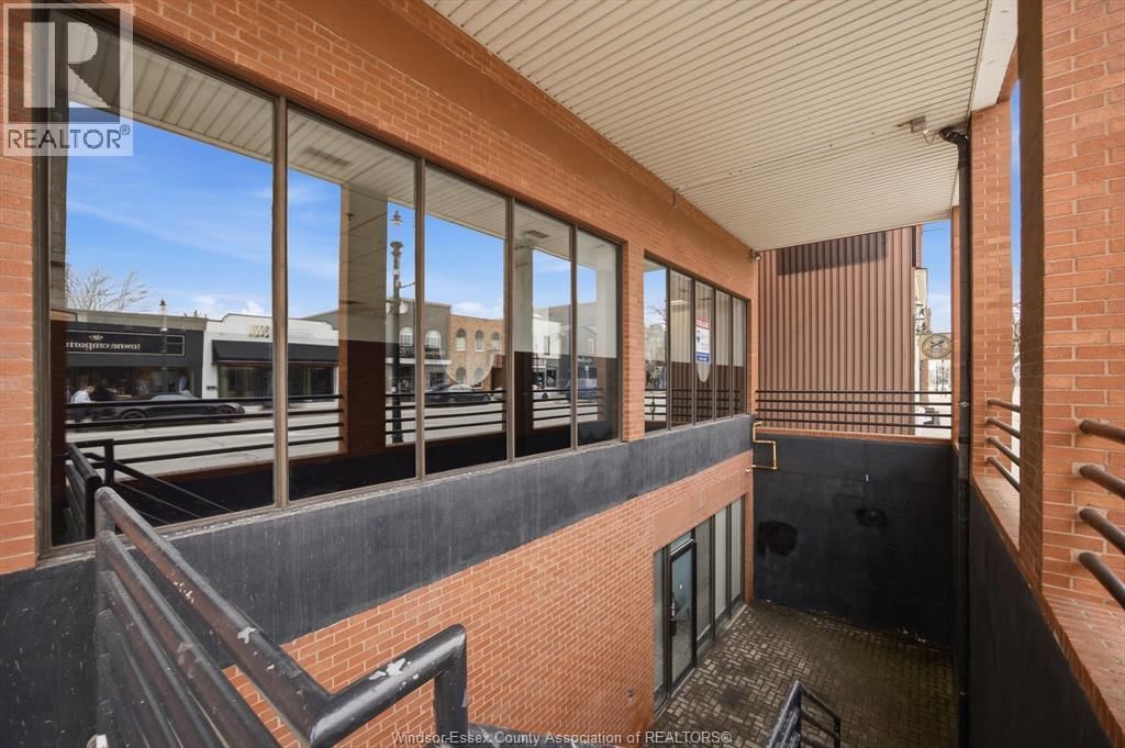 7 - 1 MAIN STREET WEST Image 14