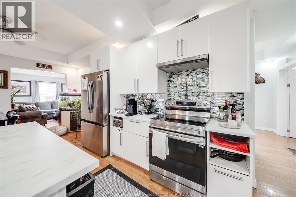 820 TOWANDA BOULEVARD Image 14