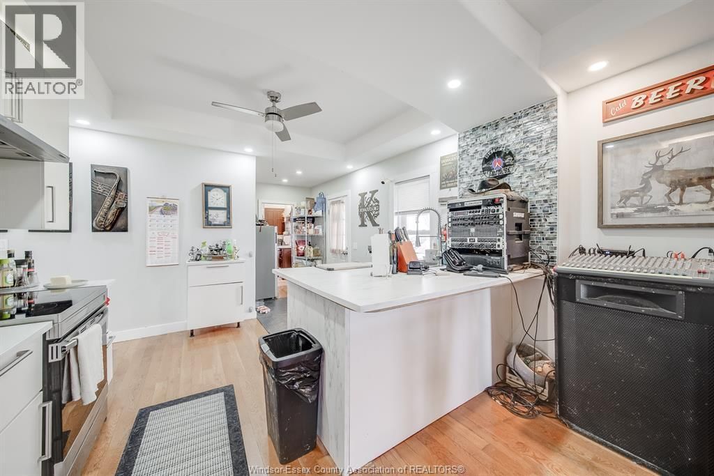 820 TOWANDA BOULEVARD Image 16