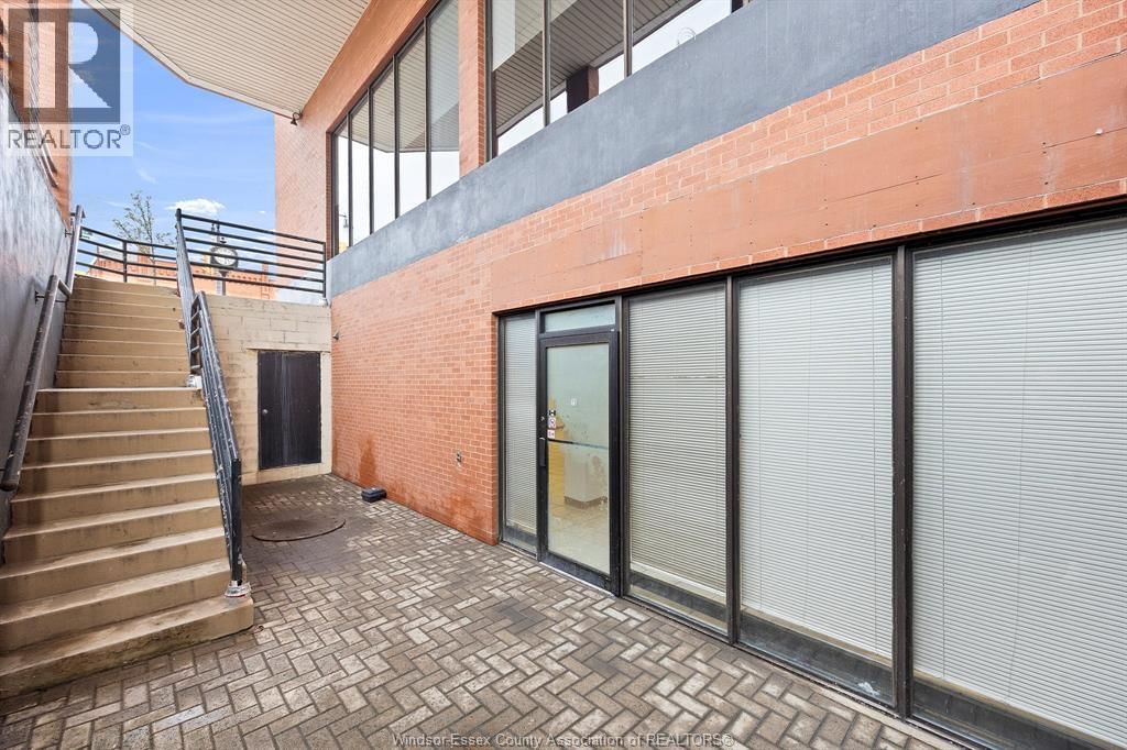 15 - 1 MAIN STREET WEST Image 13