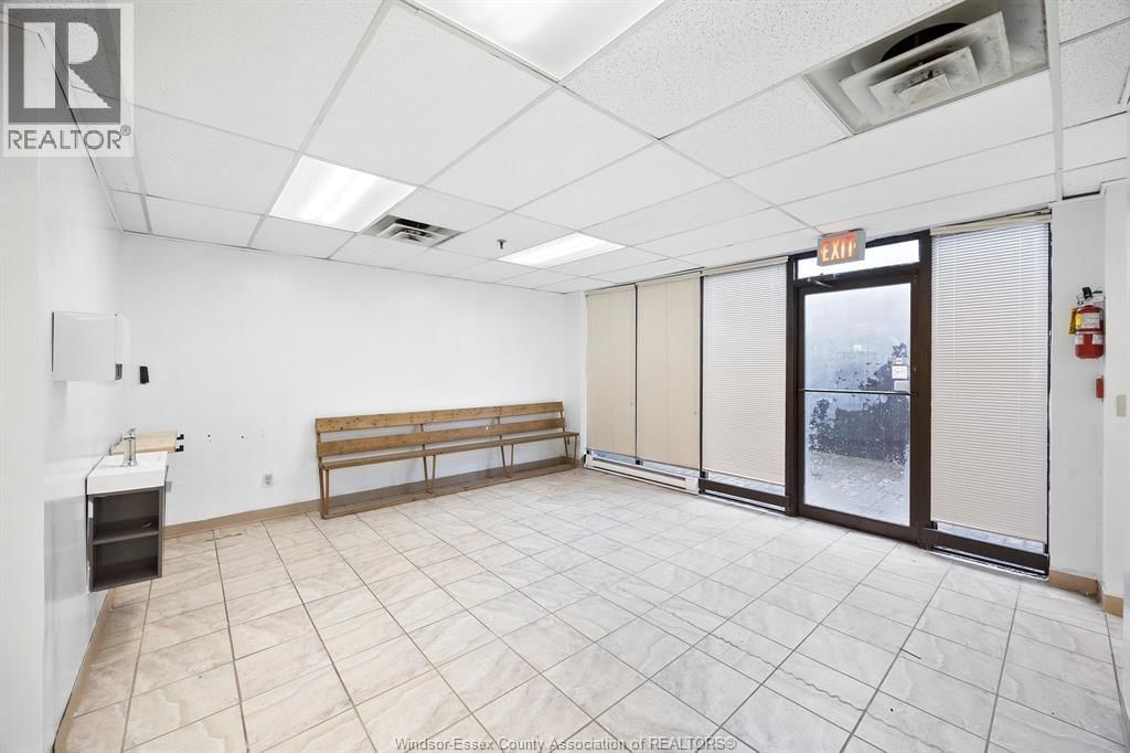 15 - 1 MAIN STREET WEST Image 15