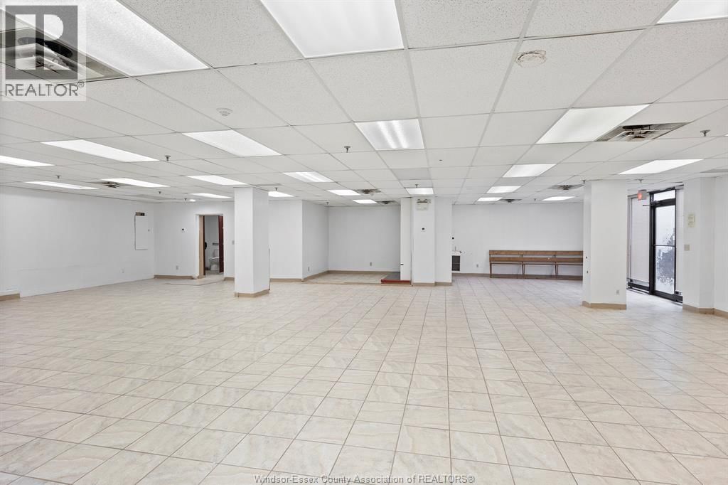 15 - 1 MAIN STREET WEST Image 16