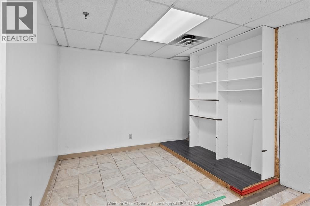 15 - 1 MAIN STREET WEST Image 17