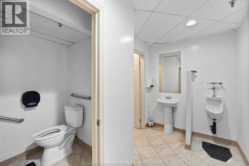 15 - 1 MAIN STREET WEST Image 20