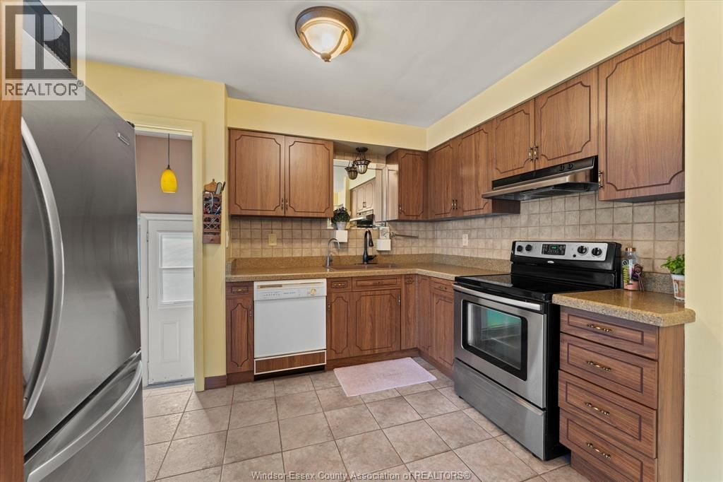 2840 AVONDALE AVENUE Image 13