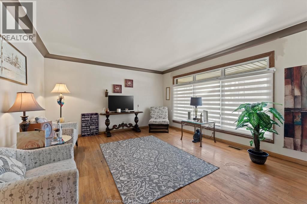 2840 AVONDALE AVENUE Image 8