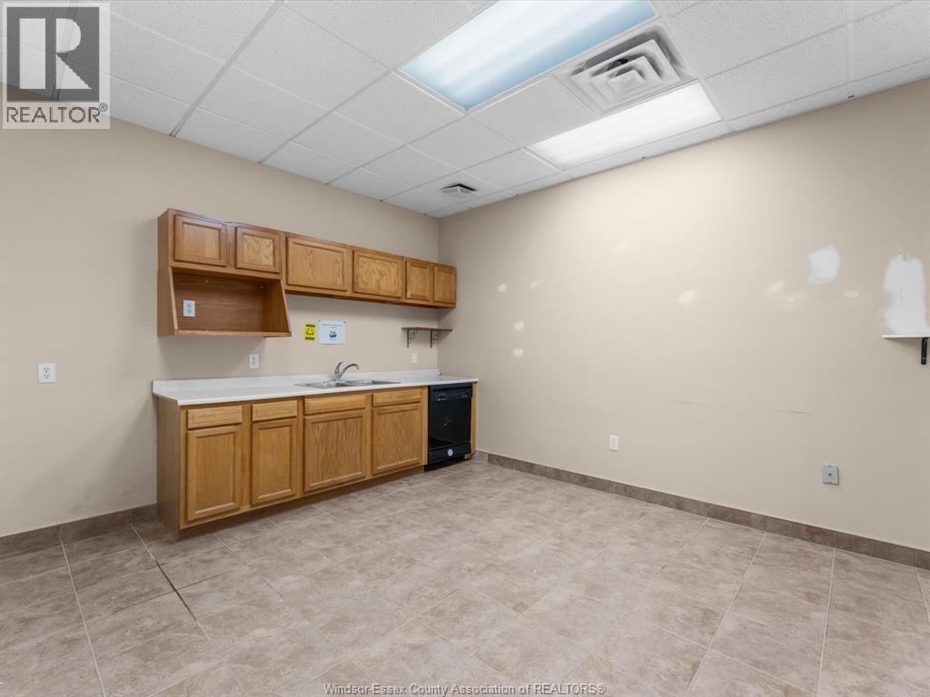 11865 COUNTY RD 42 Image 19