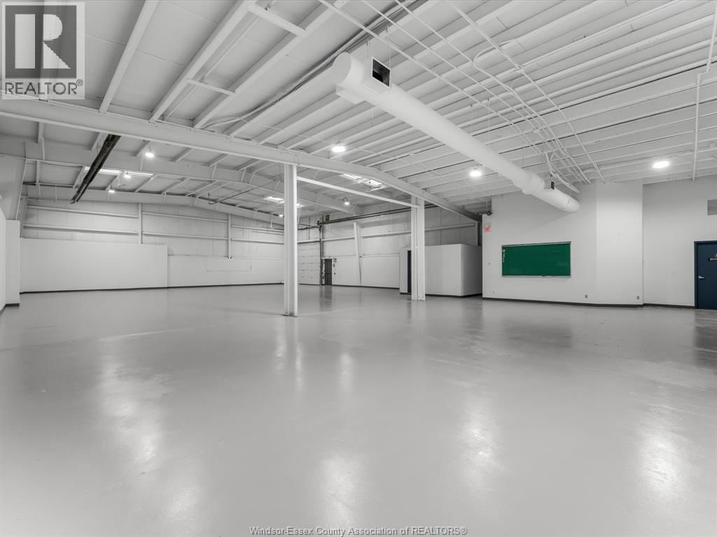 11865 COUNTY RD 42 Image 28