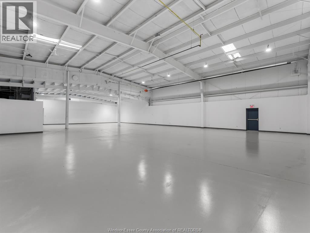 11865 COUNTY RD 42 Image 30