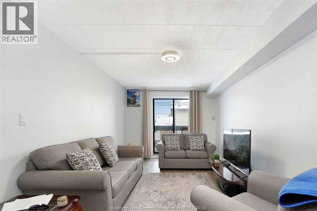 995 ELSMERE Image 10