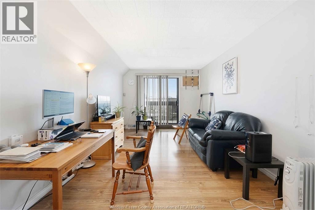 995 ELSMERE Image 11