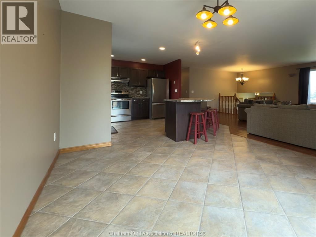 6201 MAIN STREET Image 14