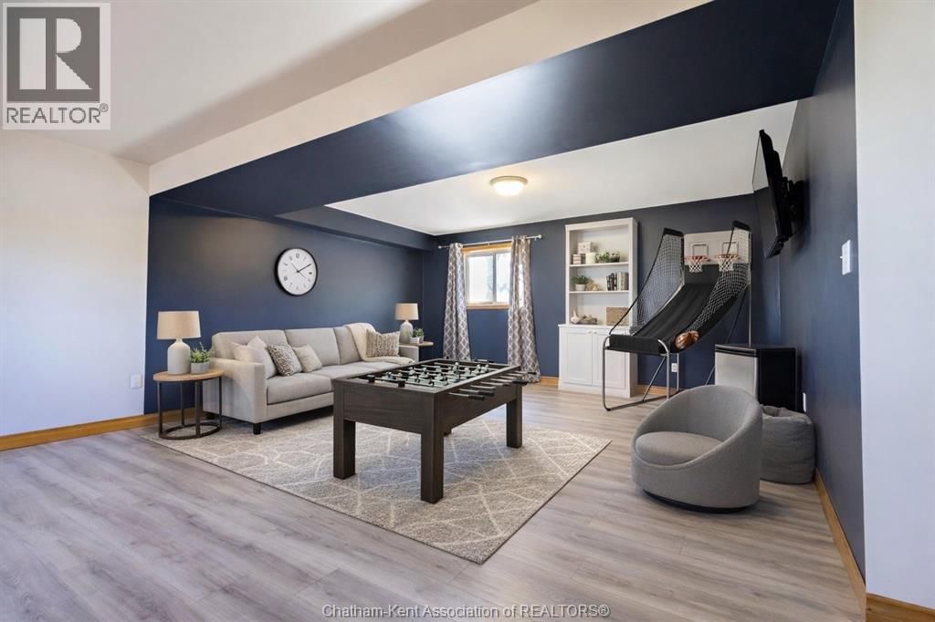 6201 MAIN STREET Image 32