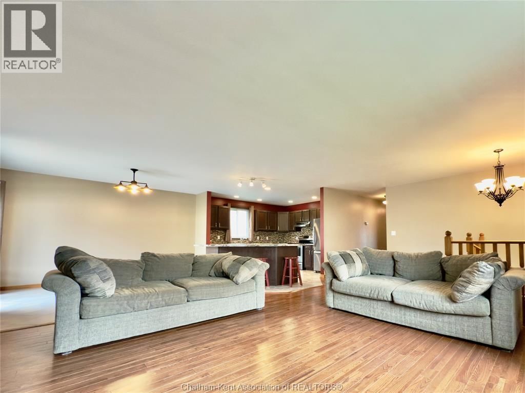 6201 MAIN STREET Image 8