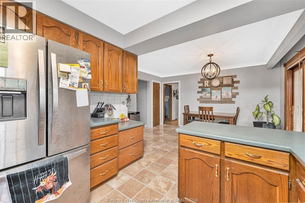 5369 WALKER ROAD Image 13