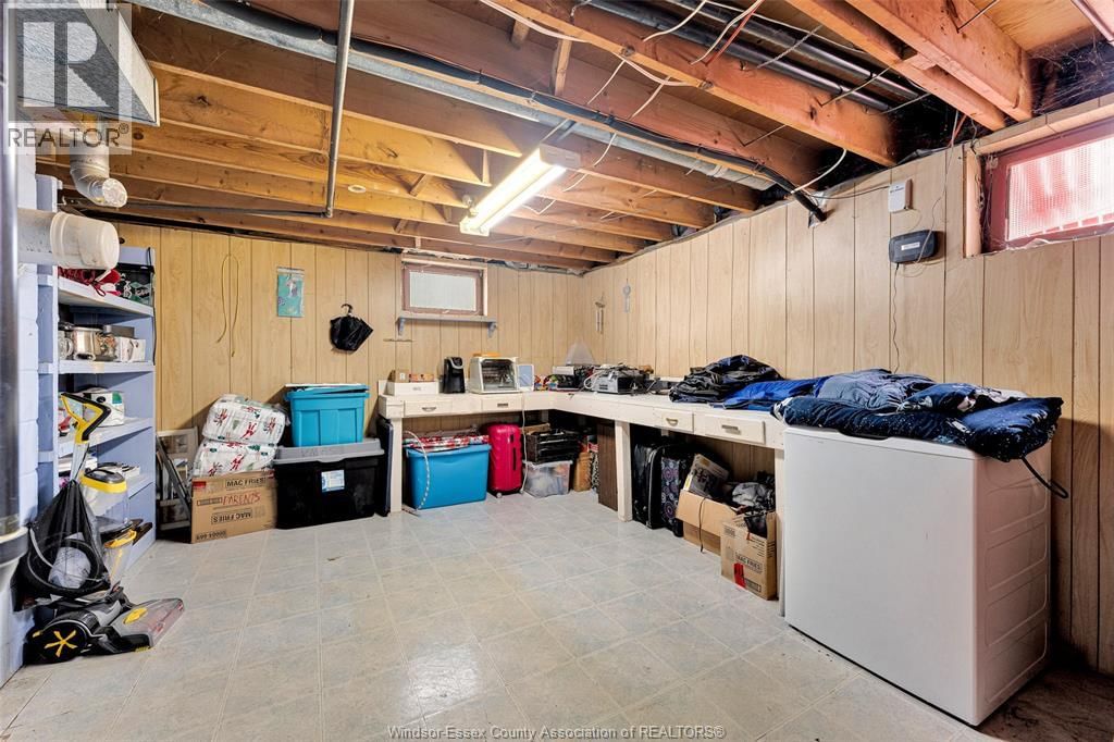 5369 WALKER ROAD Image 23