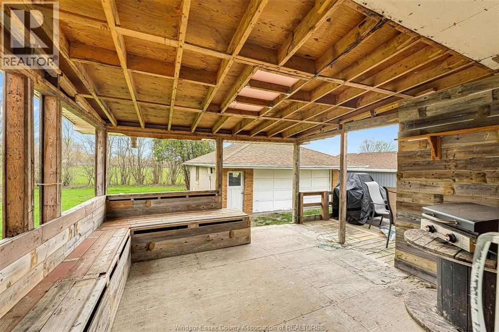 5369 WALKER ROAD Image 28