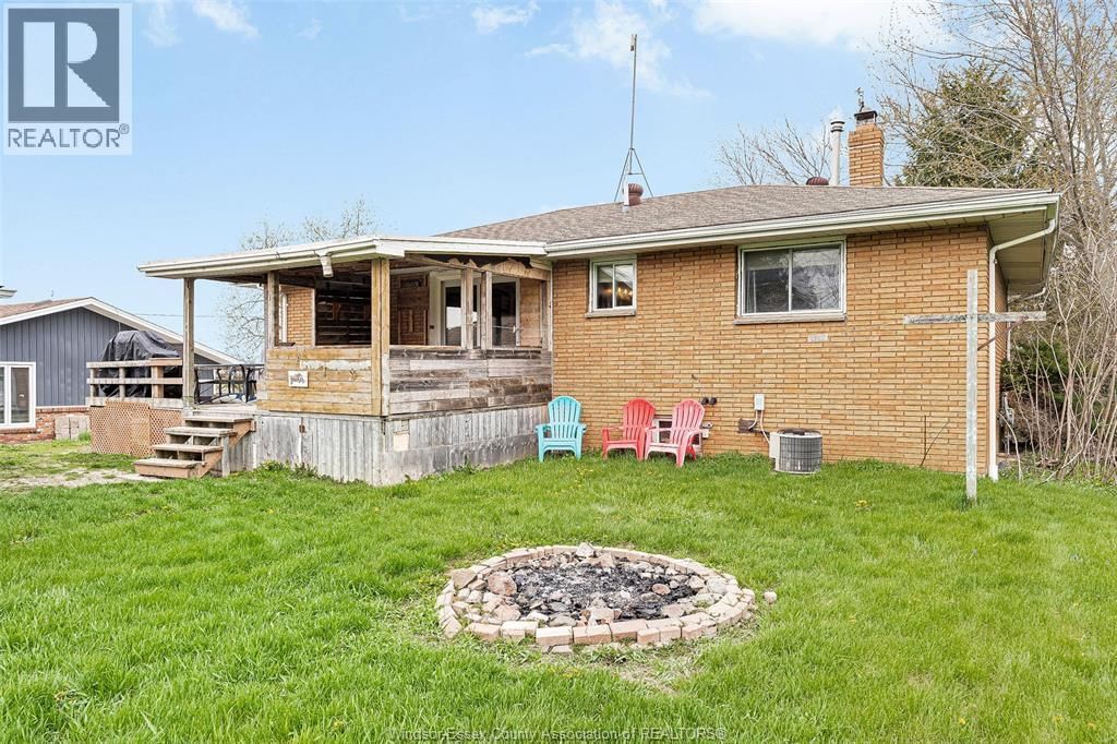 5369 WALKER ROAD Image 29