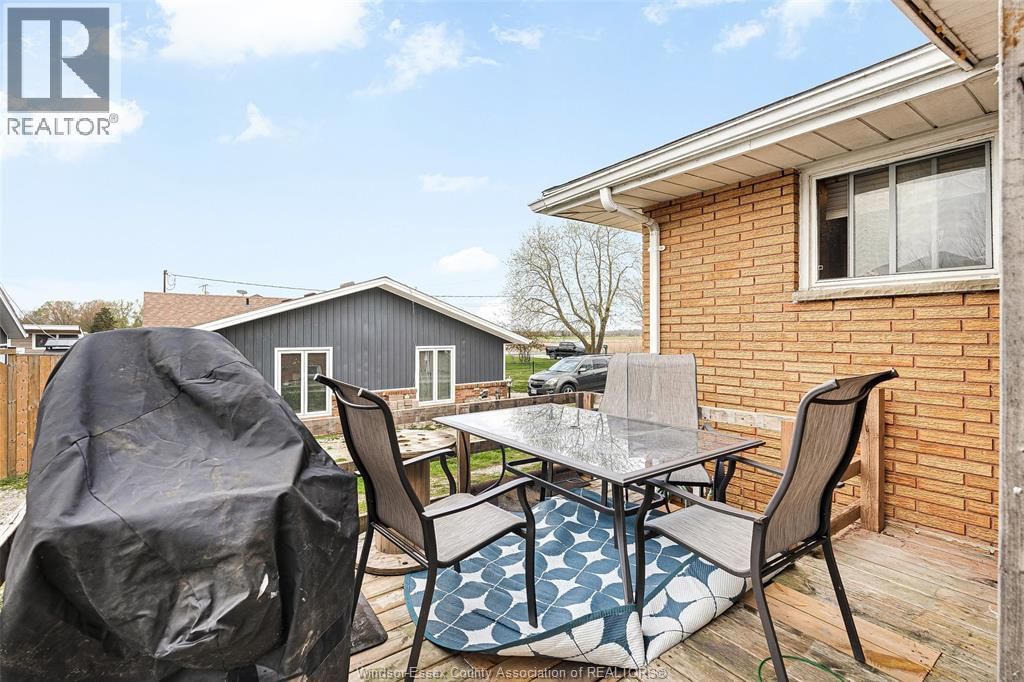 5369 WALKER ROAD Image 31