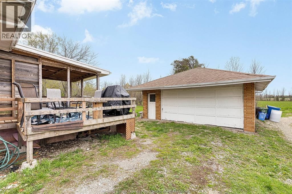 5369 WALKER ROAD Image 4