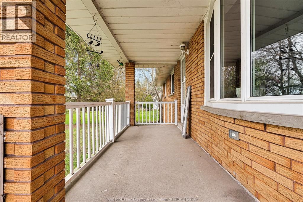 5369 WALKER ROAD Image 5