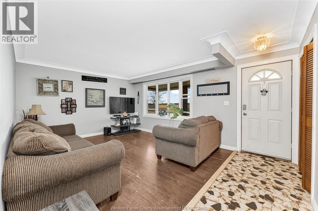 5369 WALKER ROAD Image 6