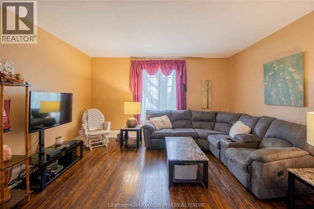 206 ADELAIDE STREET SOUTH Image 2