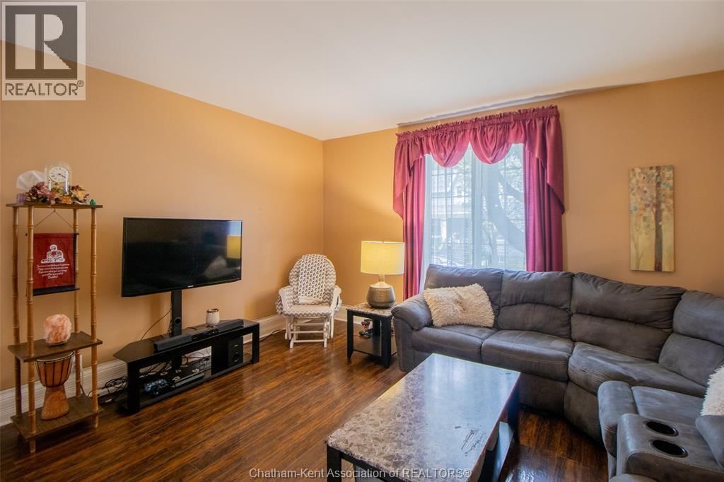 206 ADELAIDE STREET SOUTH Image 4