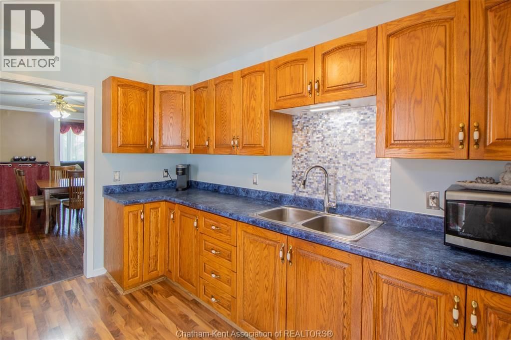 206 ADELAIDE STREET SOUTH Image 6