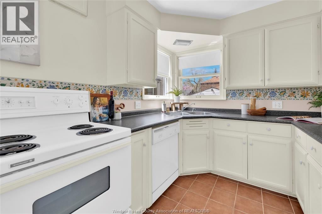 7534 ST. ROSE Image 12