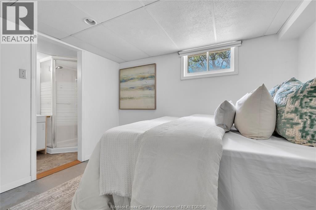 7534 ST. ROSE Image 30