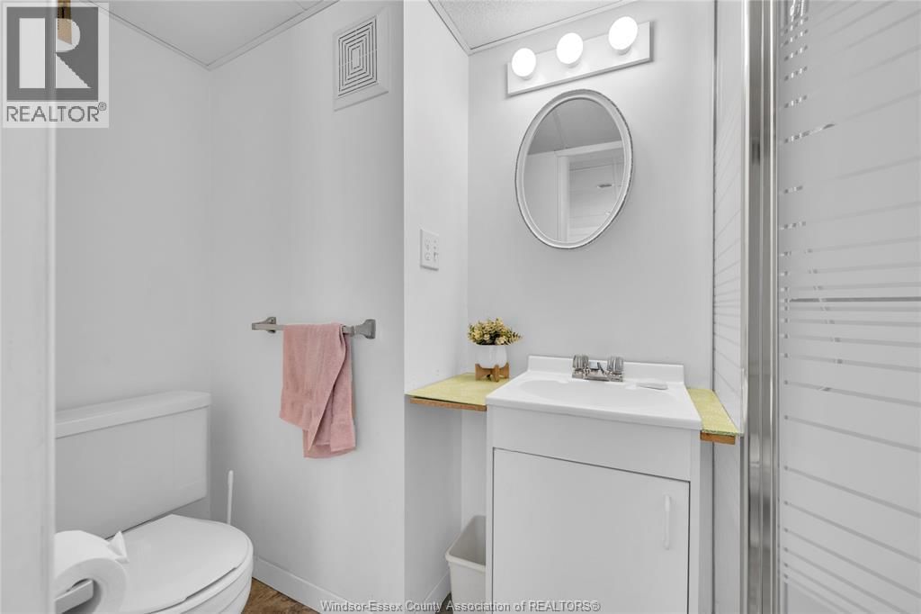 7534 ST. ROSE Image 31