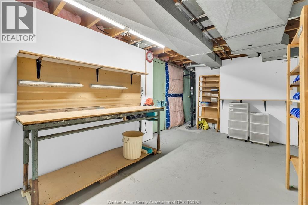 7534 ST. ROSE Image 32