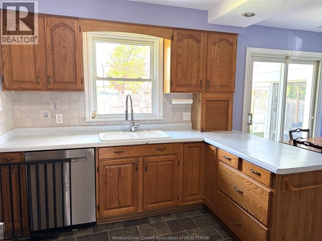 2440 BUCKINGHAM DRIVE Image 18